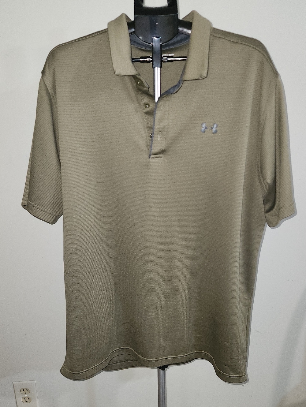 Under Armour Men’s Polo Shirt in Olive. 3XLT.